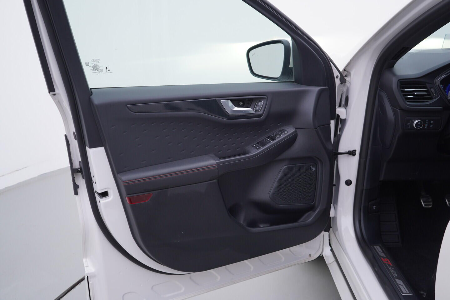 OV190V10808_19.webp_KUGA  1.5  110 kW manuál