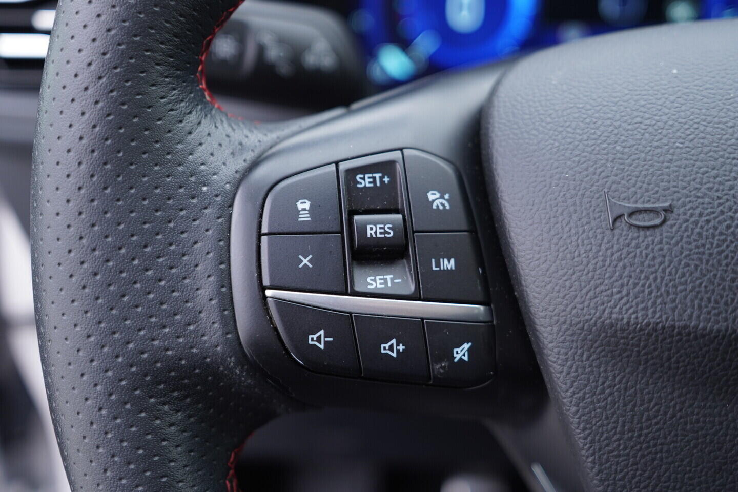 OV190V10808_25.webp_KUGA  1.5  110 kW manuál