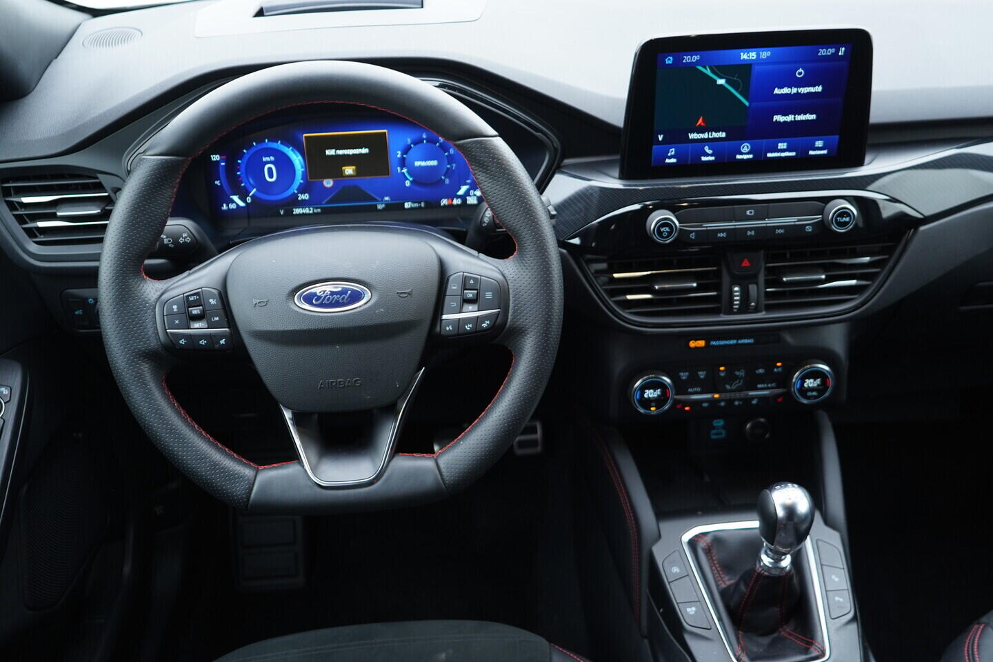 OV190V10808_27.webp_KUGA  1.5  110 kW manuál