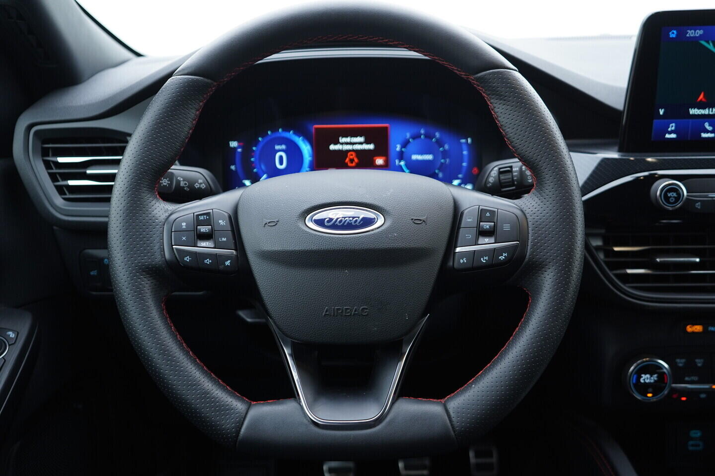 OV190V10808_28.webp_KUGA  1.5  110 kW manuál