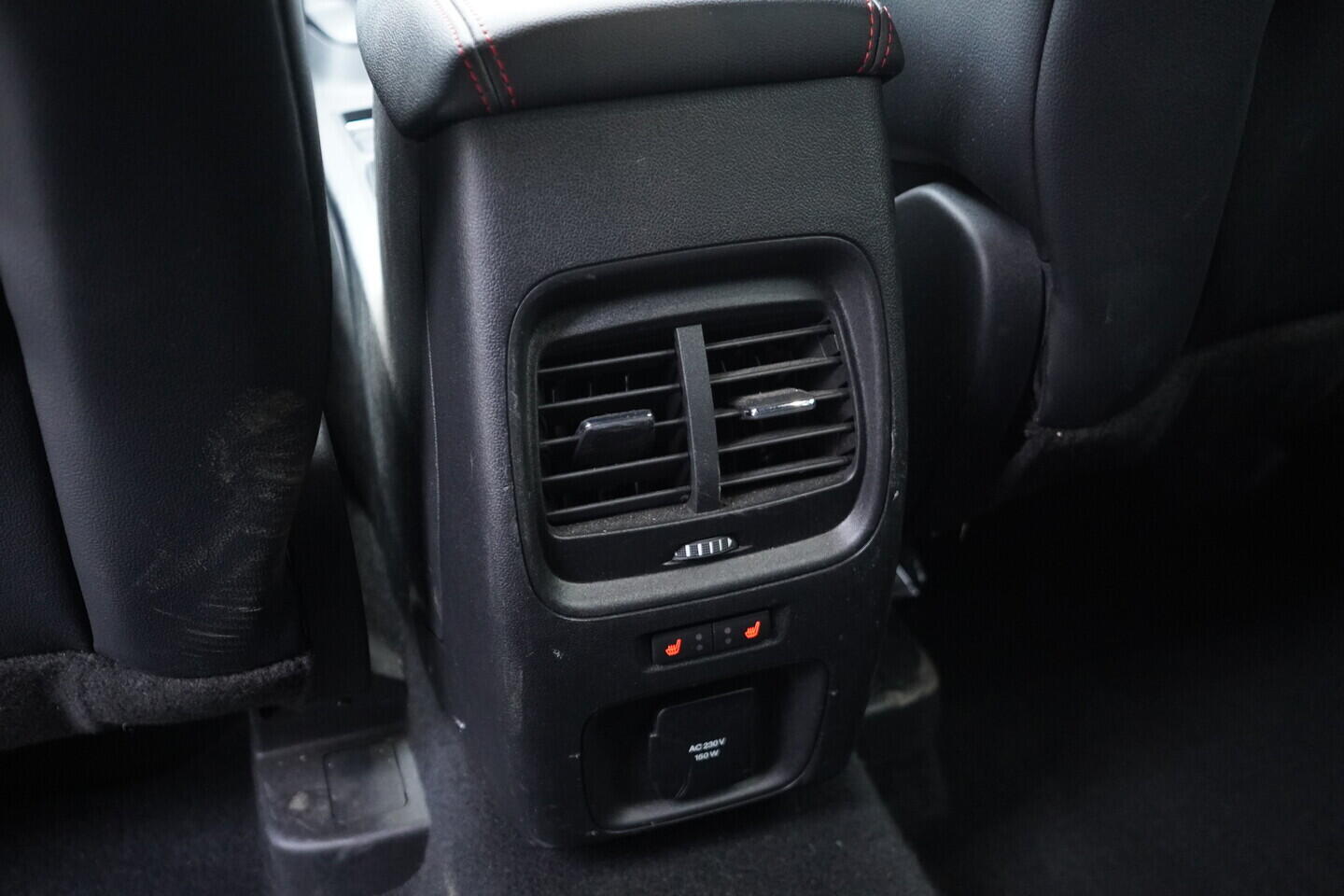 OV190V10808_39.webp_KUGA  1.5  110 kW manuál