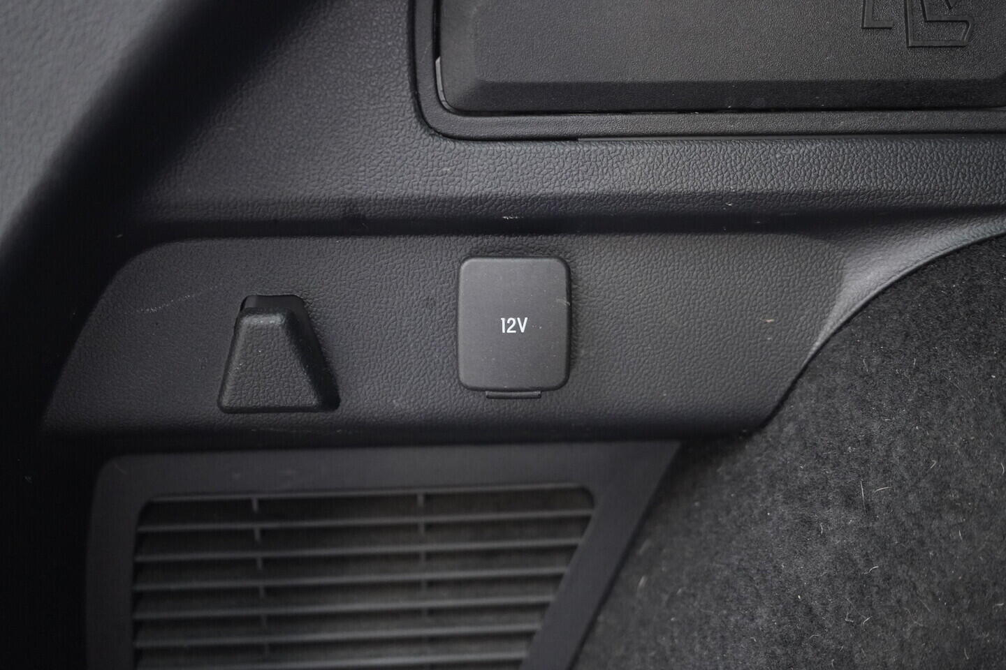 OV190V10808_41.webp_KUGA  1.5  110 kW manuál