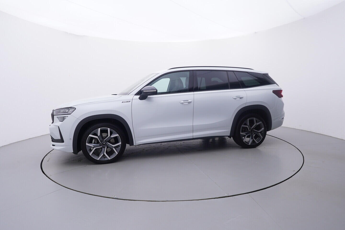 OV190V10810_11.webp_KODIAQ SportLine 2.0 TDI 142 kW automat, DPH