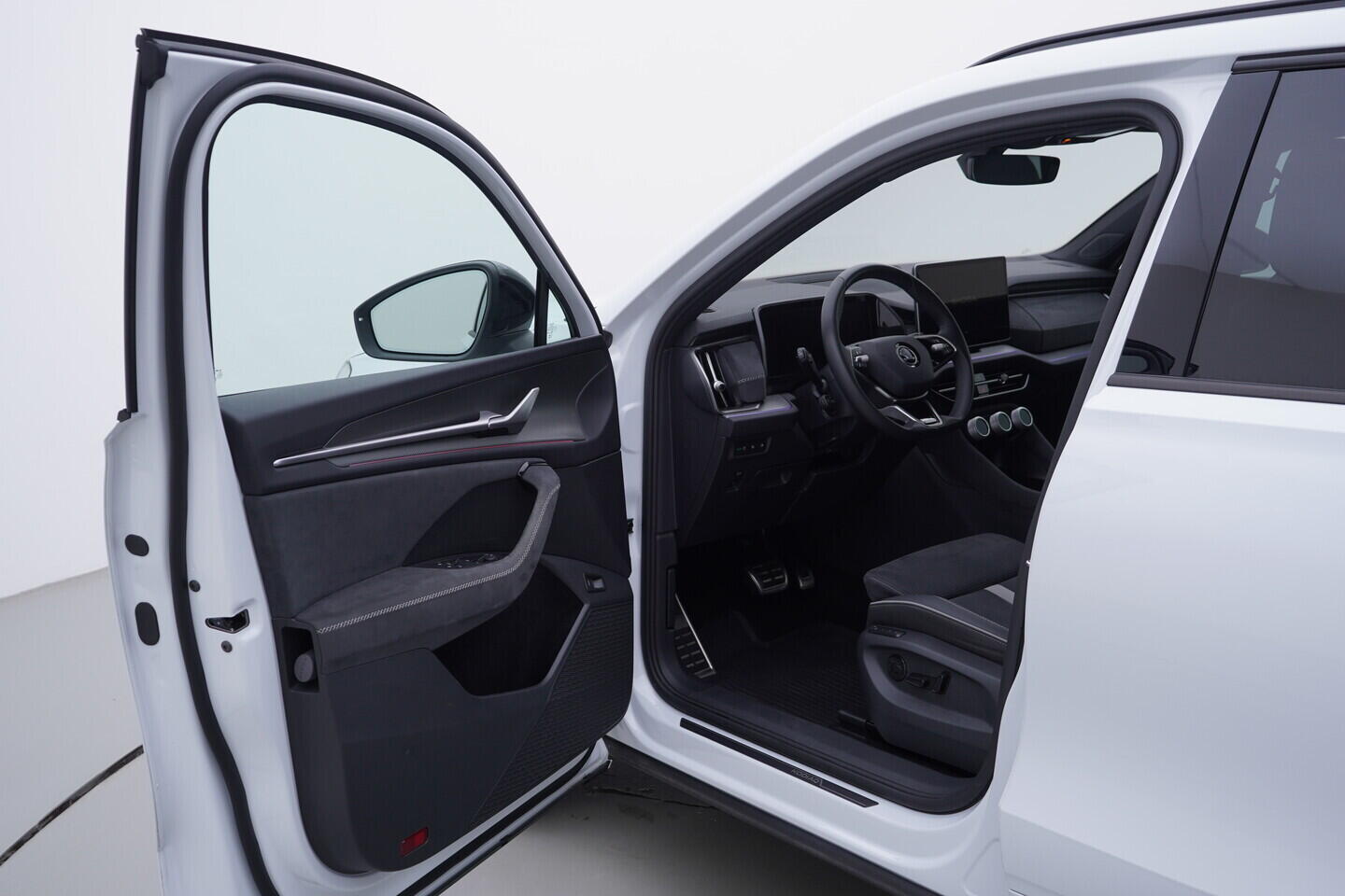 OV190V10810_18.webp_KODIAQ SportLine 2.0 TDI 142 kW automat, DPH