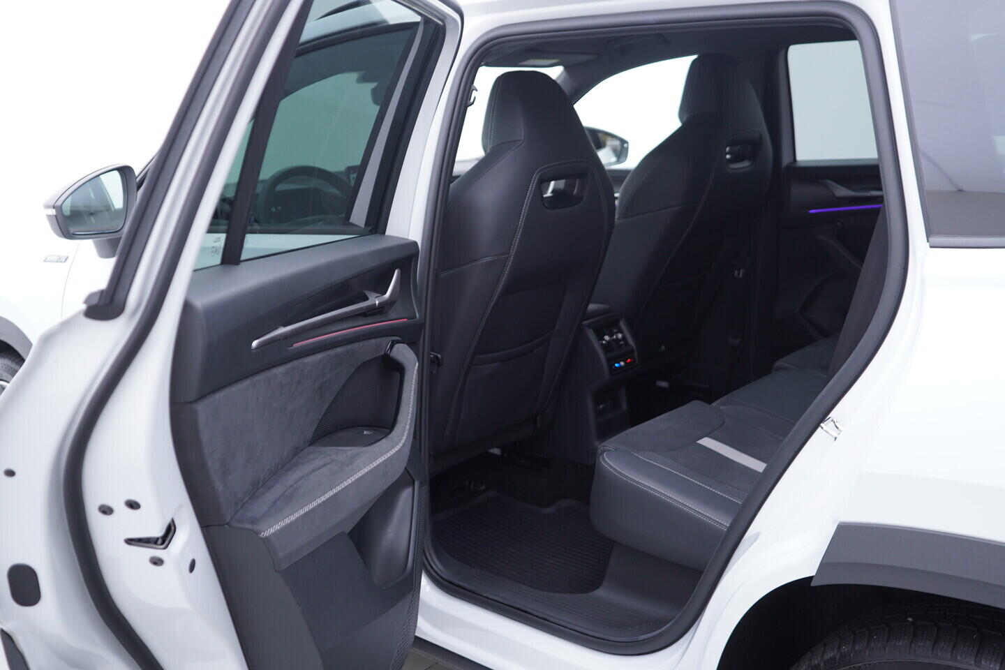 OV190V10810_37.webp_KODIAQ SportLine 2.0 TDI 142 kW automat, DPH