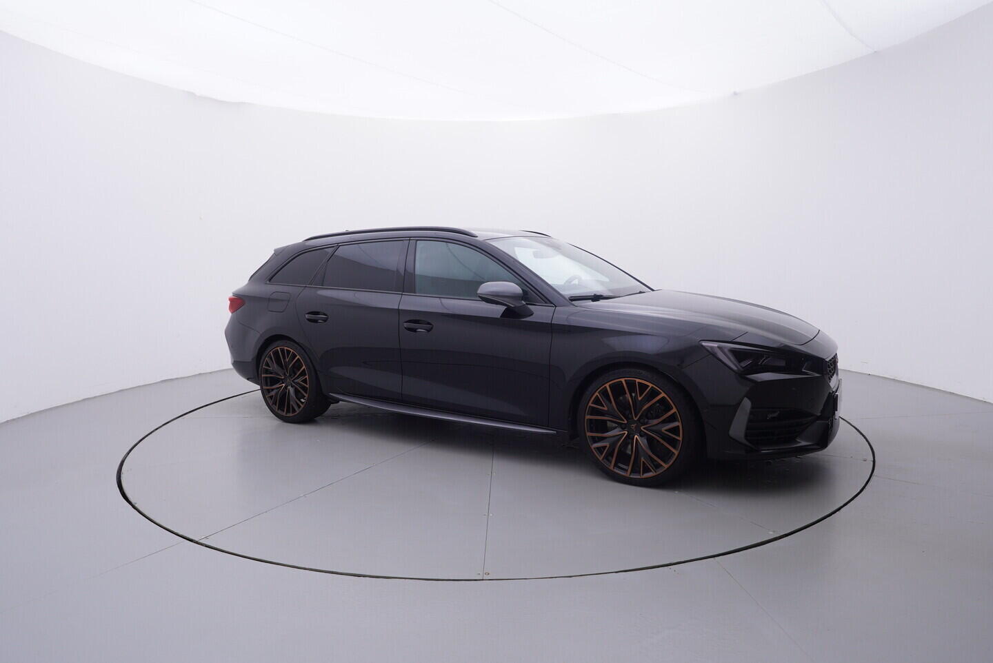 OV190V10811_16.webp_LEON SP 2.0 TSI 228 kW automat