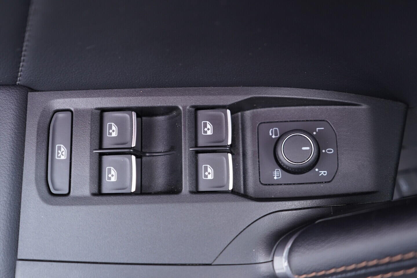 OV190V10811_20.webp_LEON SP 2.0 TSI 228 kW automat