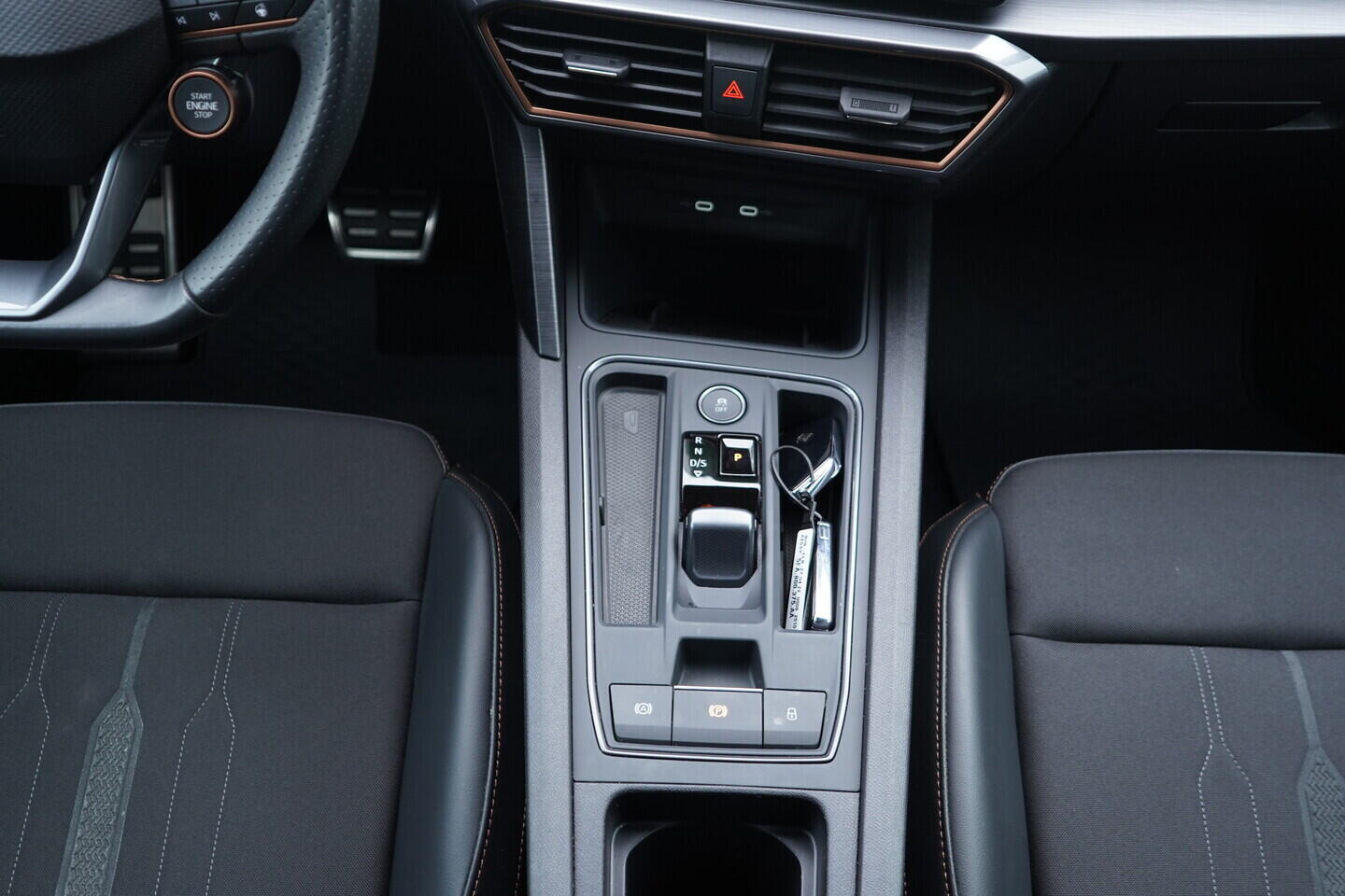 OV190V10811_34.webp_LEON SP 2.0 TSI 228 kW automat