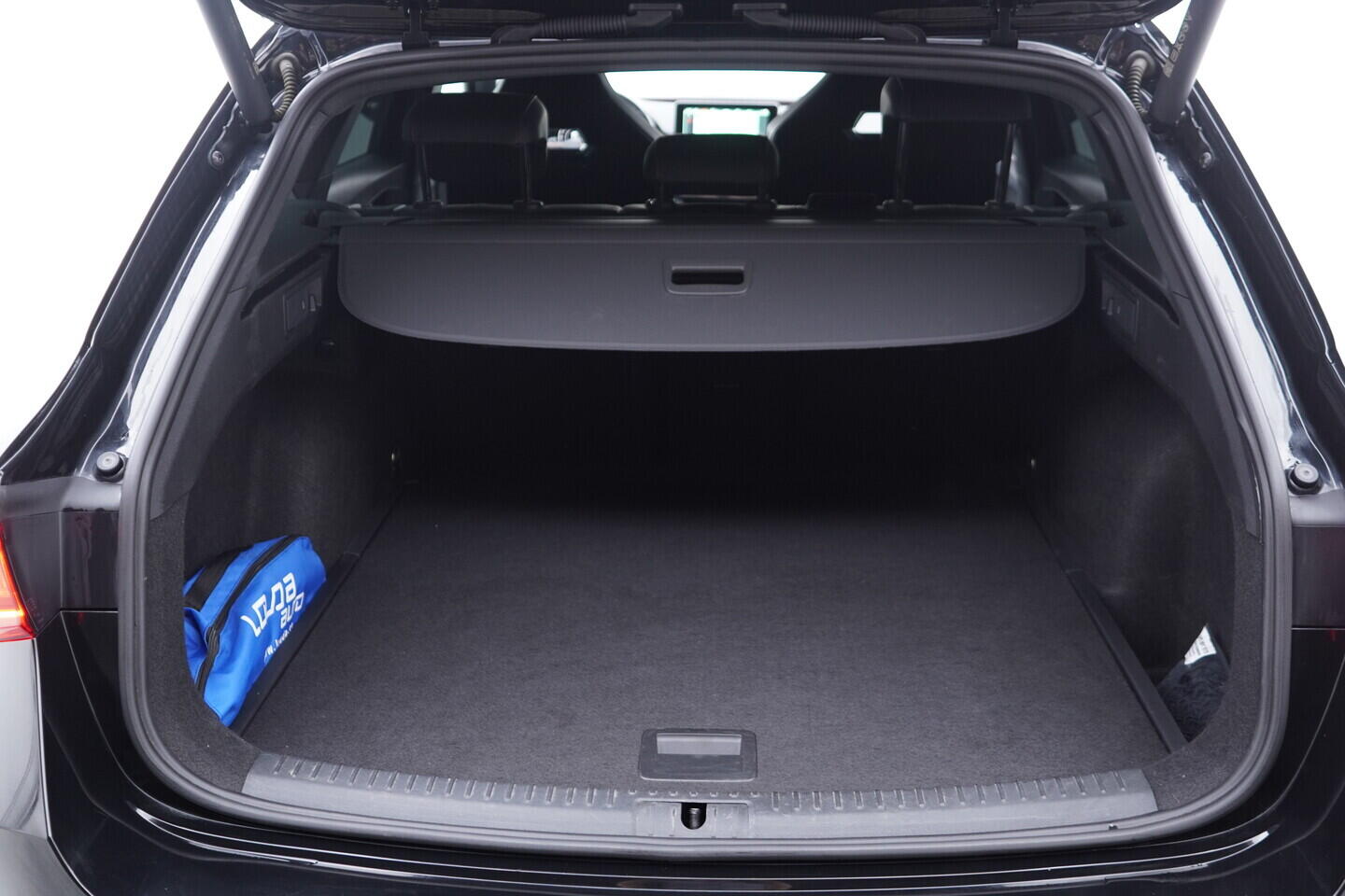 OV190V10811_39.webp_LEON SP 2.0 TSI 228 kW automat