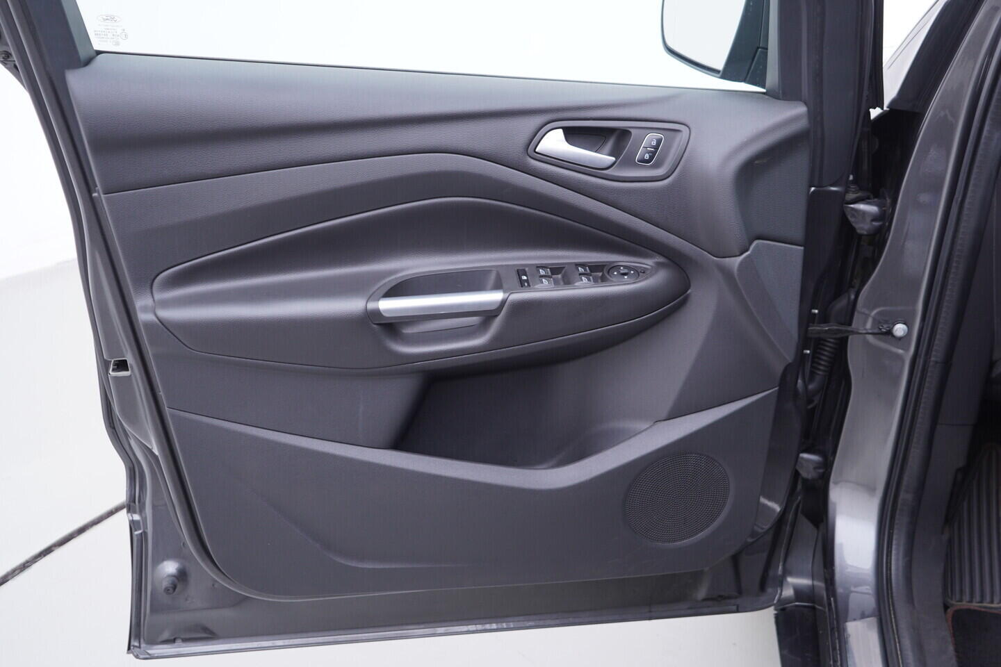 OV190V10812_19.webp_KUGA ST-Line 1.5  110 kW manuál