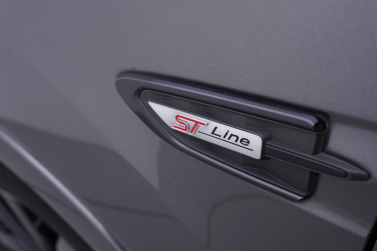 OV190V10812_24.webp_KUGA ST-Line 1.5  110 kW manuál