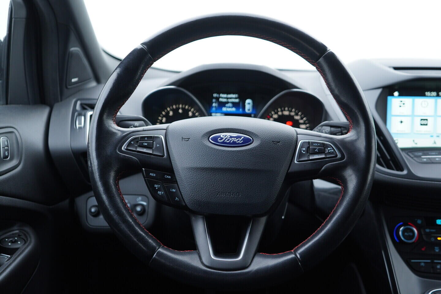 OV190V10812_31.webp_KUGA ST-Line 1.5  110 kW manuál