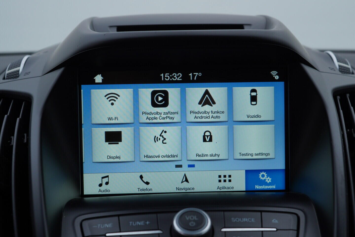 OV190V10812_36.webp_KUGA ST-Line 1.5  110 kW manuál