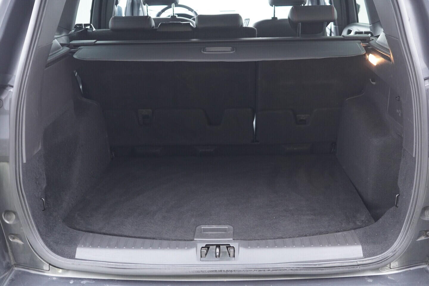 OV190V10812_44.webp_KUGA ST-Line 1.5  110 kW manuál