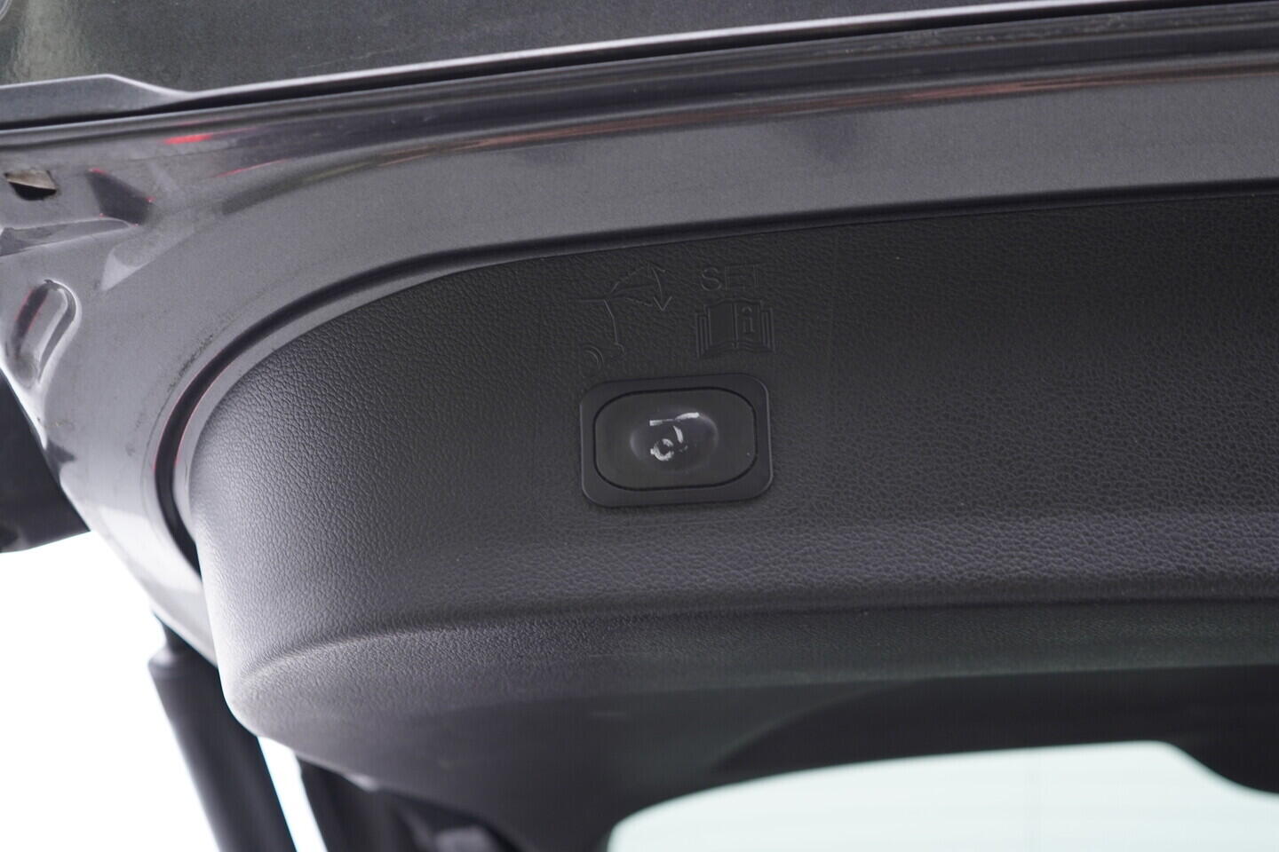 OV190V10812_45.webp_KUGA ST-Line 1.5  110 kW manuál