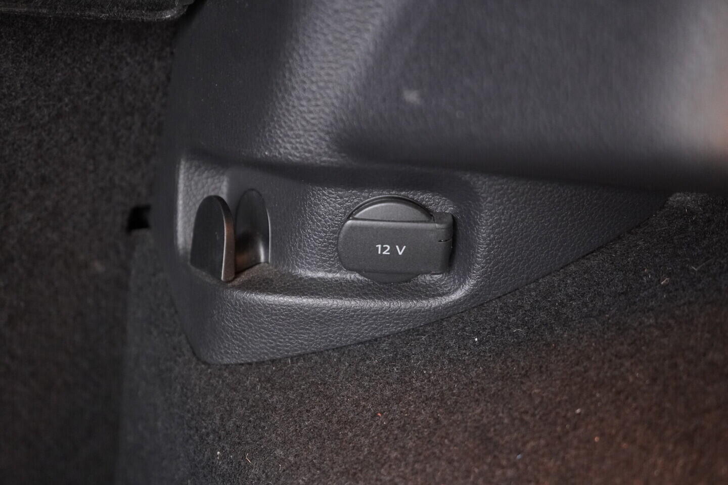 OV190V10813_48.webp_GOLF R-Line 1.5 TSI 110 kW manuál