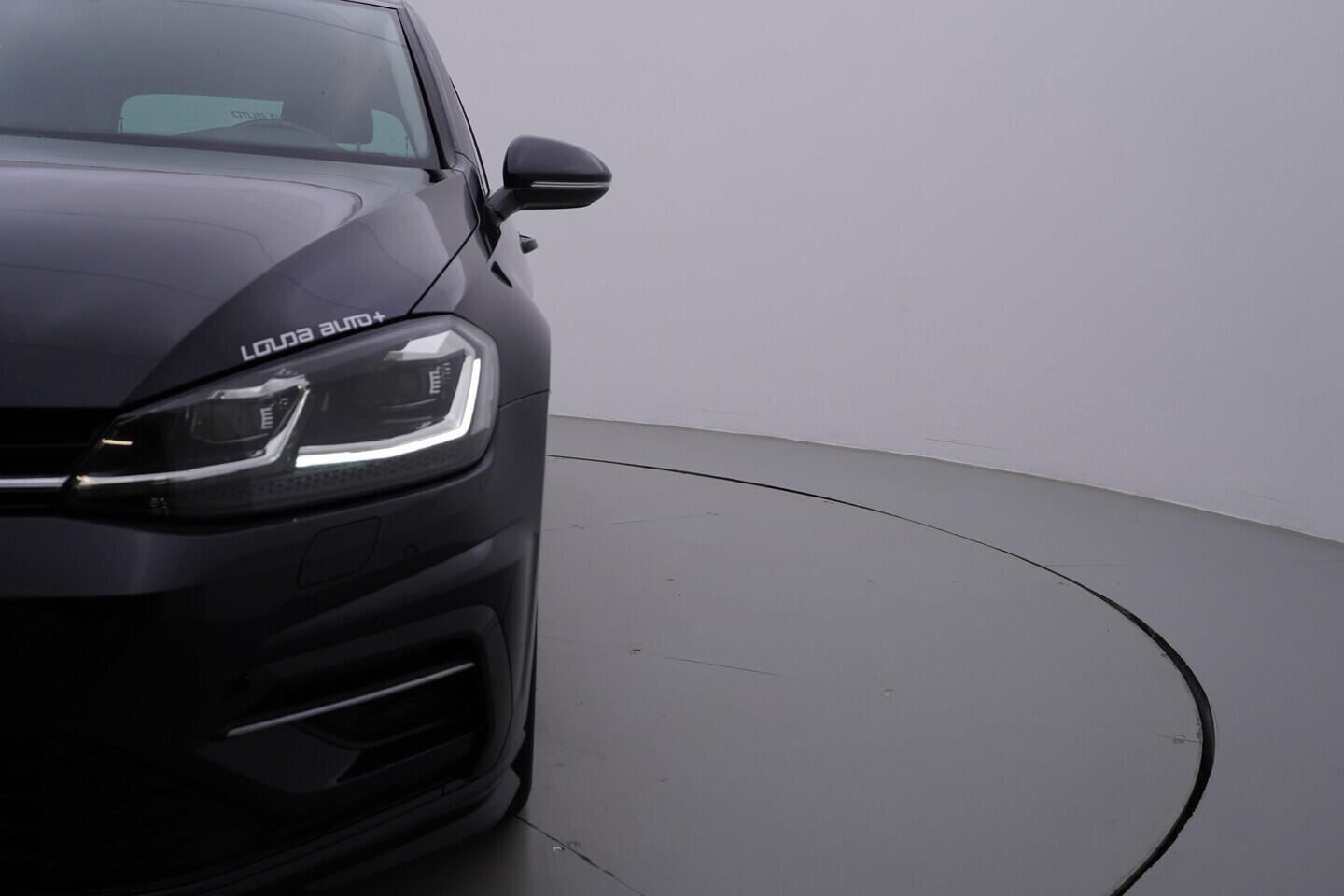 OV190V10813_50.webp_GOLF R-Line 1.5 TSI 110 kW manuál