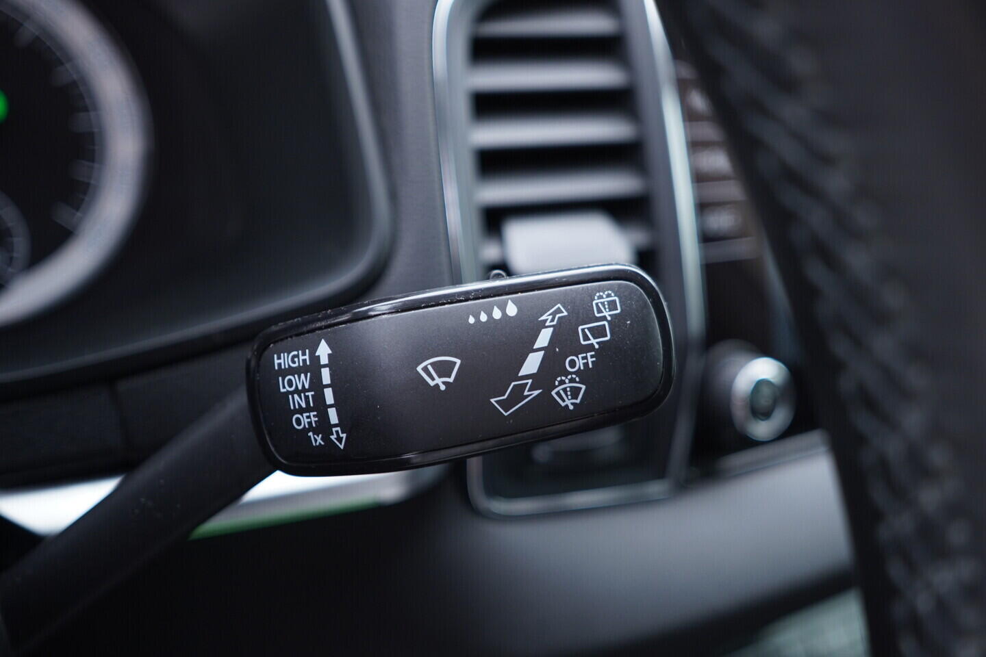 OV190V10815_25.webp_KAROQ Style 1.5 TSI 110 kW automat