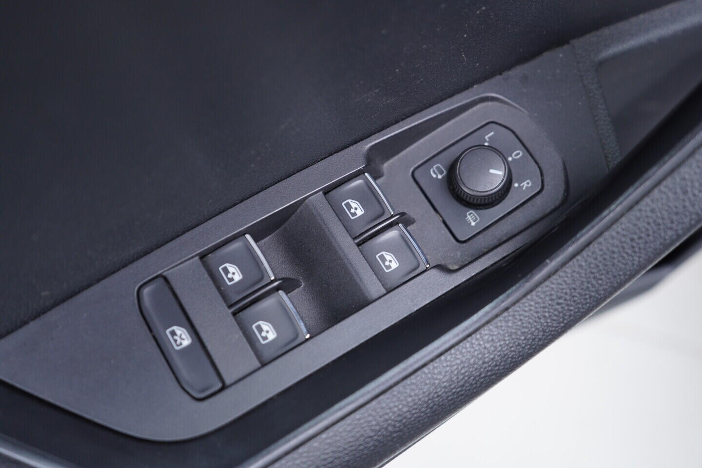 OV190V10816_20.webp_KAROQ Style 1.5 TSI 110 kW automat, DPH