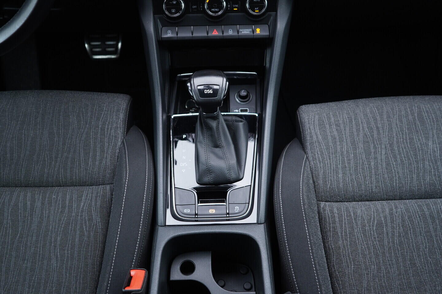 OV190V10816_33.webp_KAROQ Style 1.5 TSI 110 kW automat, DPH