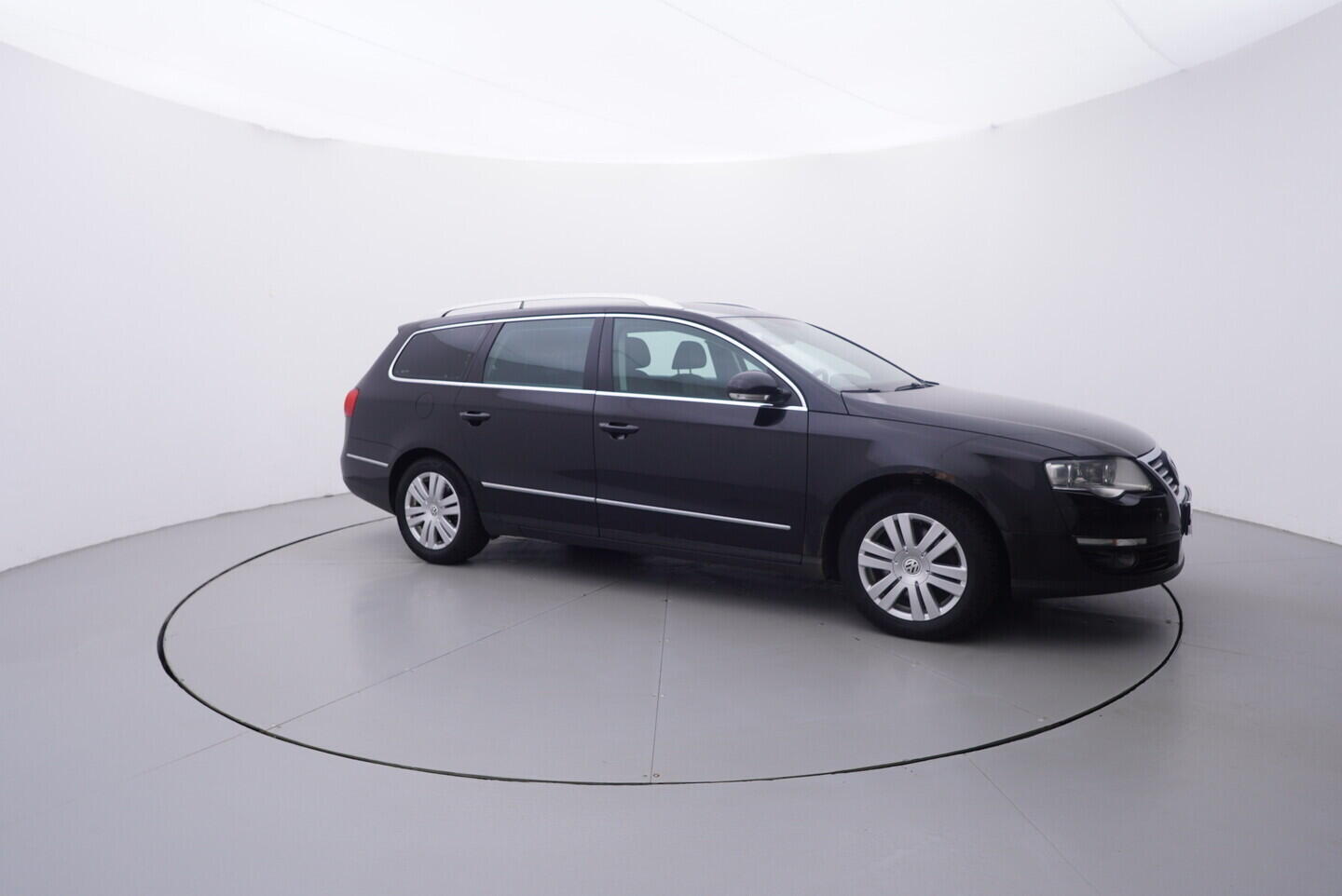 OV190V10817_16.webp_PASSAT VARIANT  2.0 TDI 103 kW automat