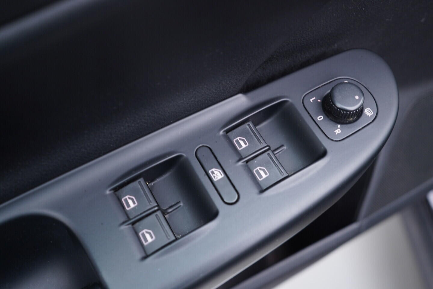 OV190V10817_20.webp_PASSAT VARIANT  2.0 TDI 103 kW automat