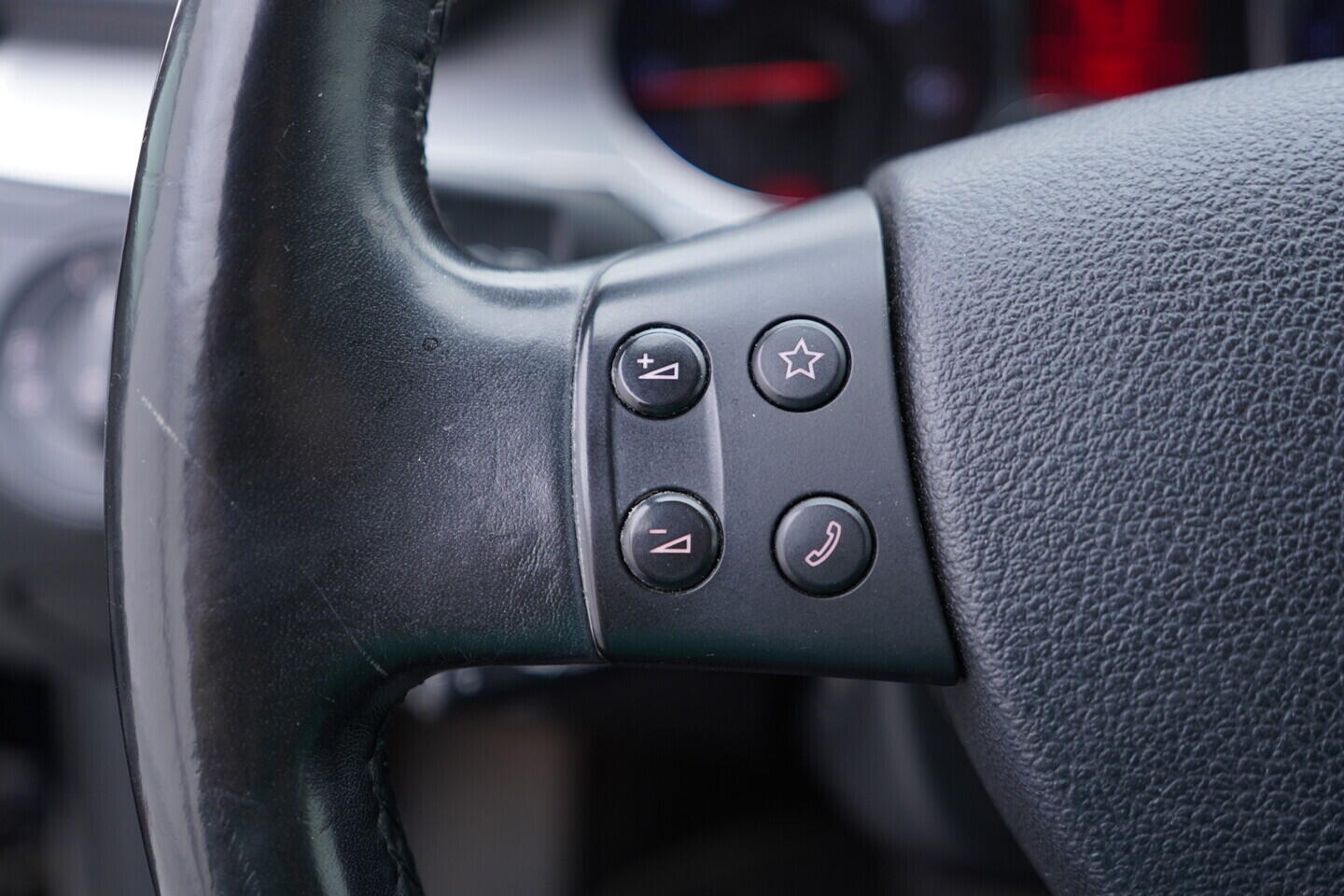 OV190V10817_26.webp_PASSAT VARIANT  2.0 TDI 103 kW automat