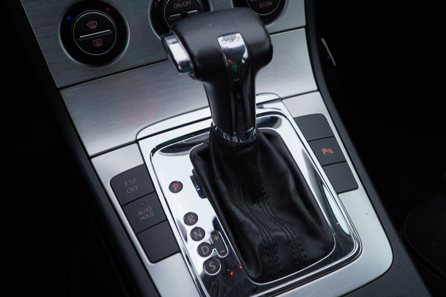 OV190V10817_35.webp_PASSAT VARIANT  2.0 TDI 103 kW automat