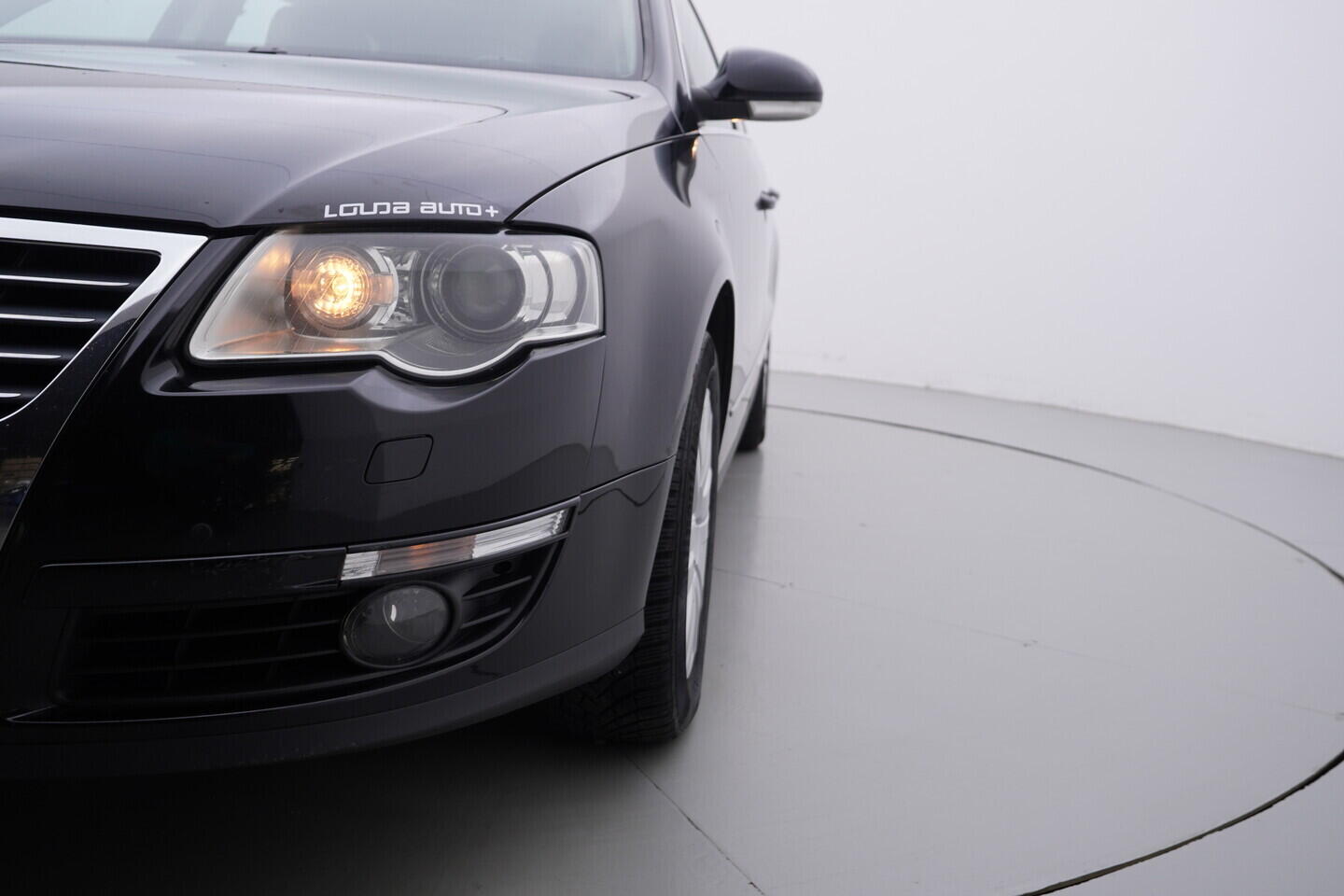 OV190V10817_43.webp_PASSAT VARIANT  2.0 TDI 103 kW automat