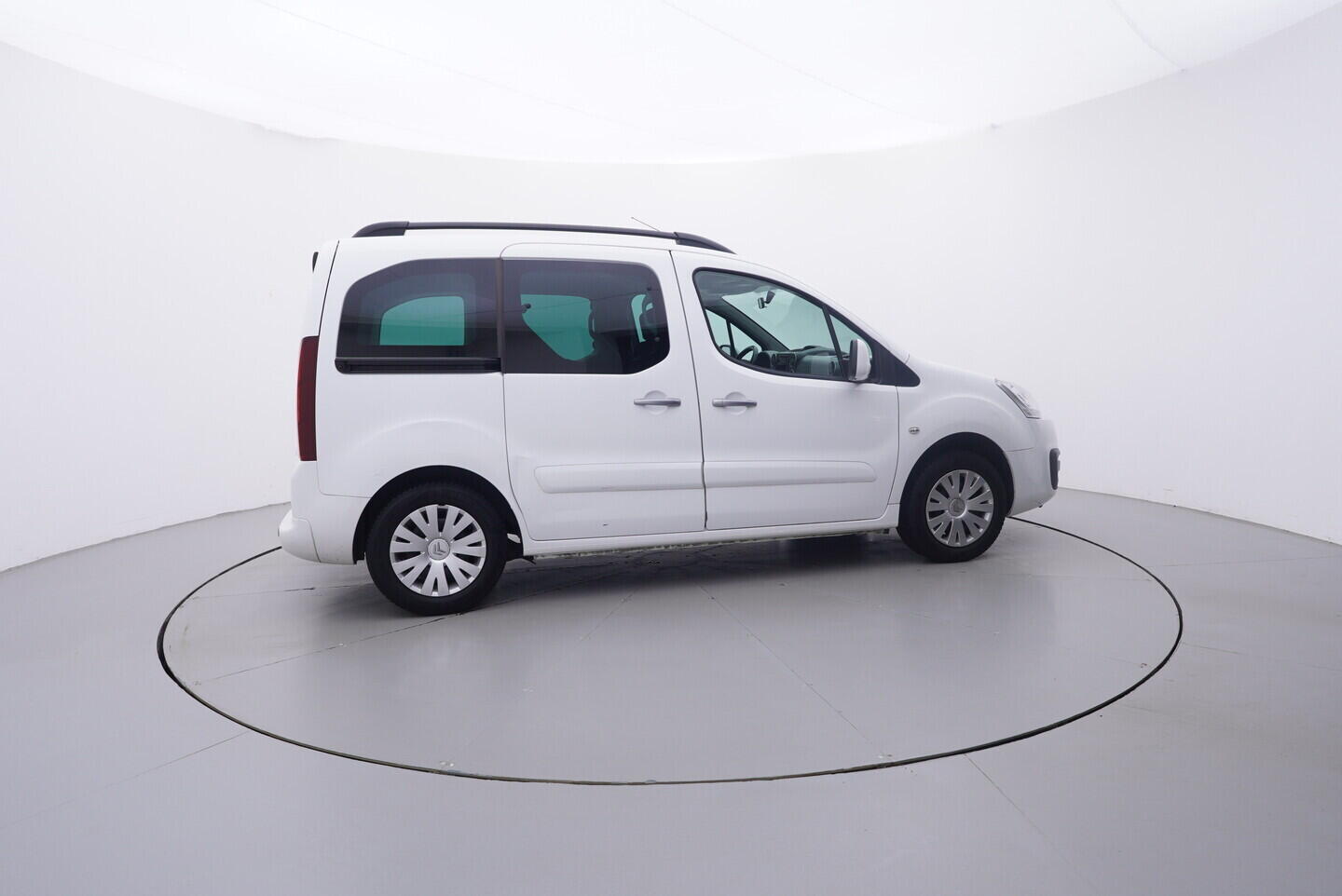 OV190V10818_11.webp_BERLINGO  1.6 1.6 VTi 88 kW manuál, DPH