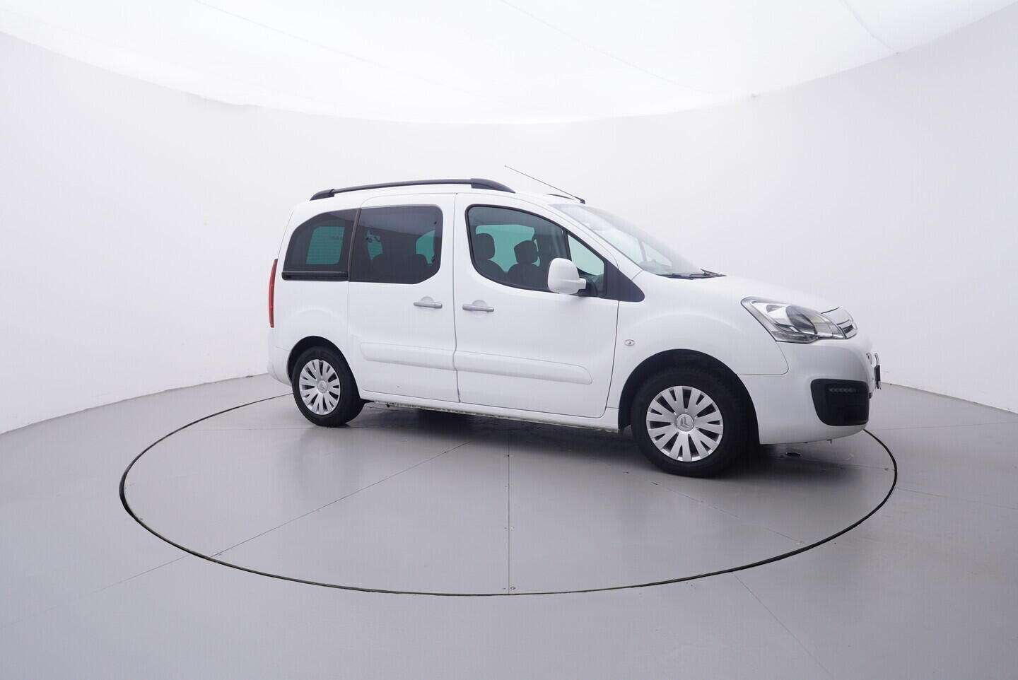 OV190V10818_12.webp_BERLINGO  1.6 1.6 VTi 88 kW manuál, DPH