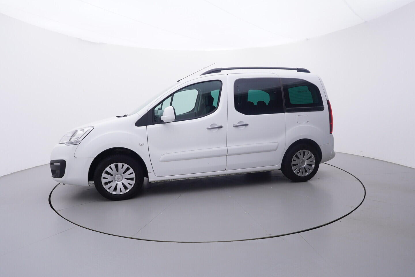 OV190V10818_15.webp_BERLINGO  1.6 1.6 VTi 88 kW manuál, DPH