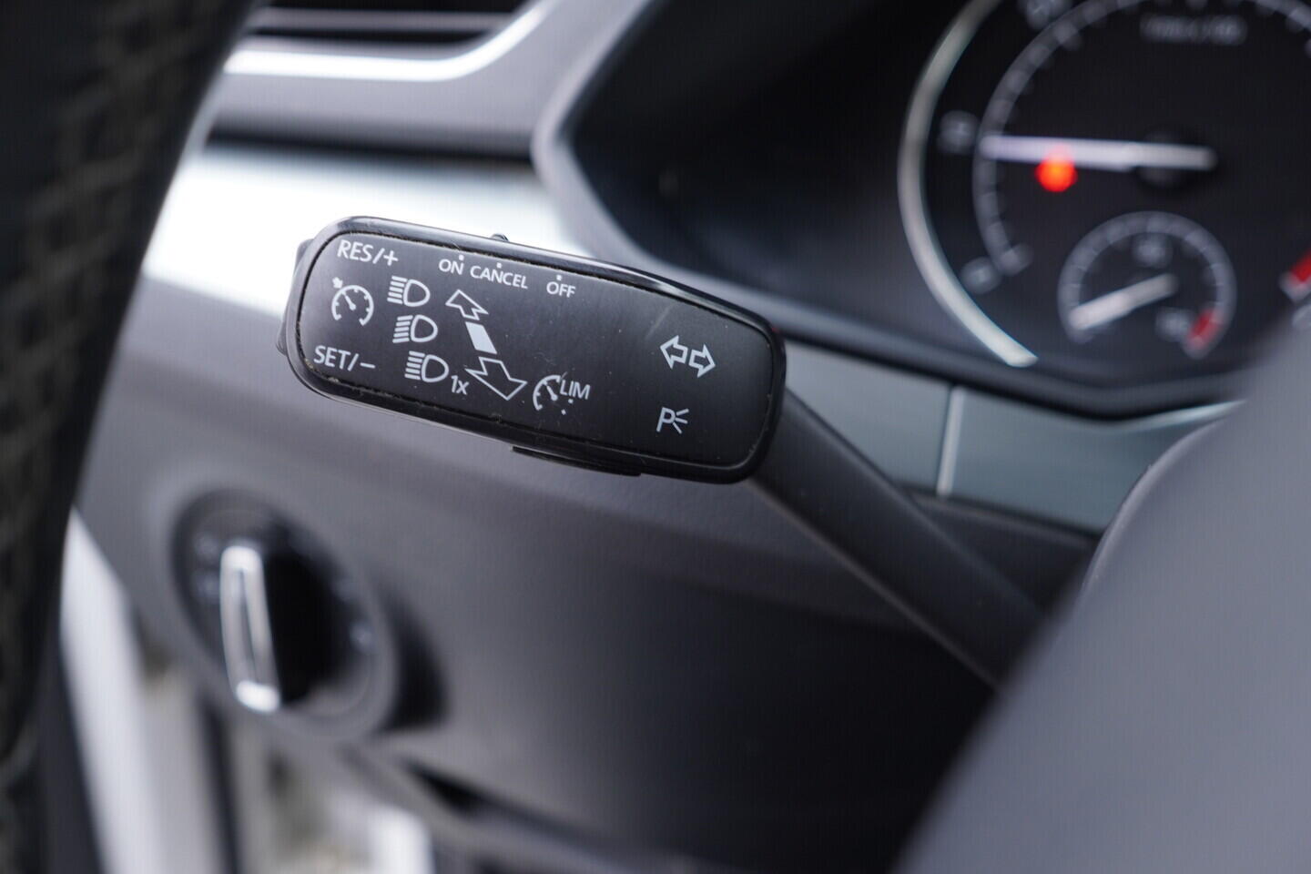 OV190V10819_24.webp_SUPERB Ambition 2.0 TDI 110 kW manuál