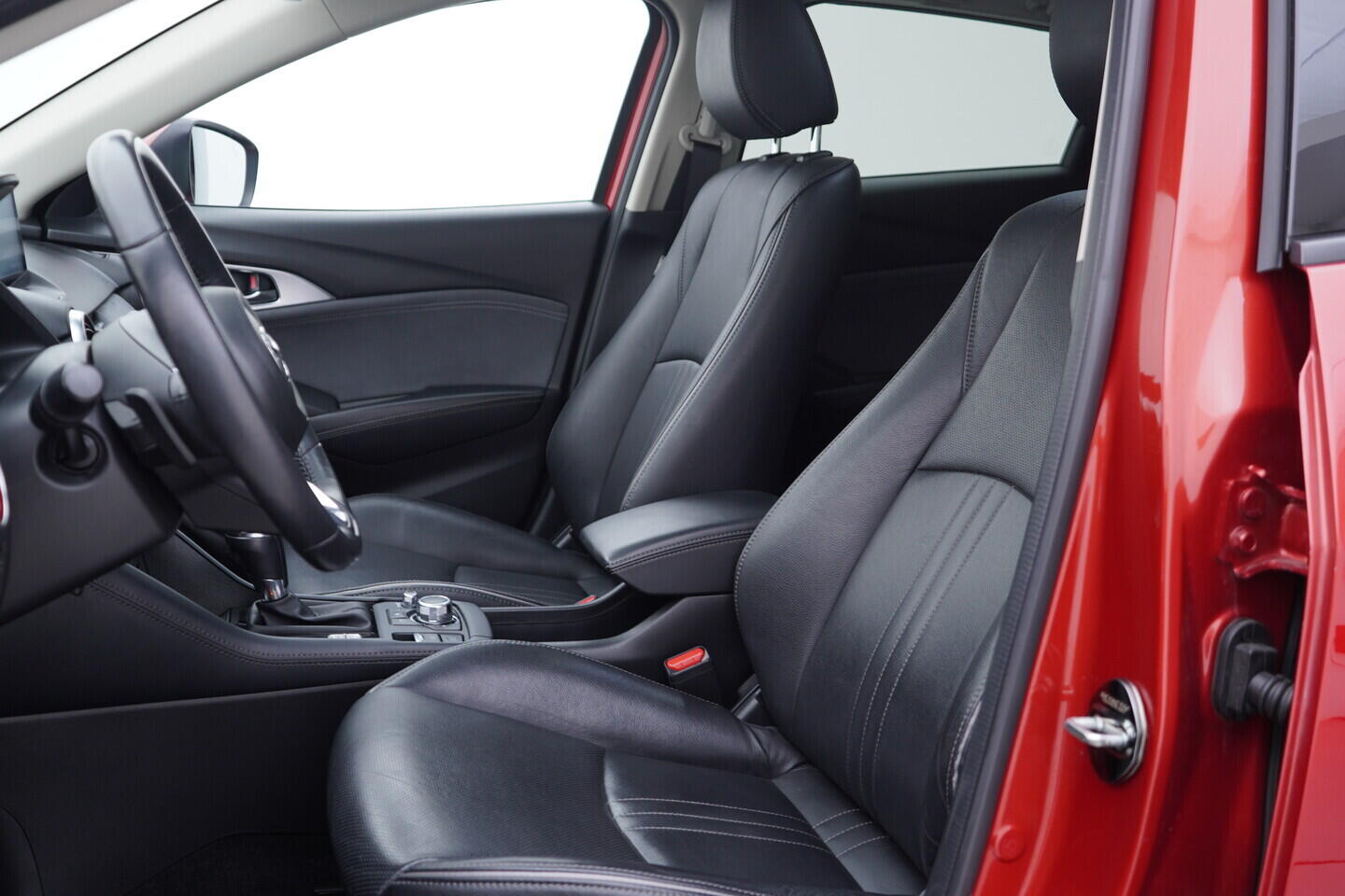 OV190V10820_23.webp_CX-3 Revolution TOP 2.0  110 kW automat