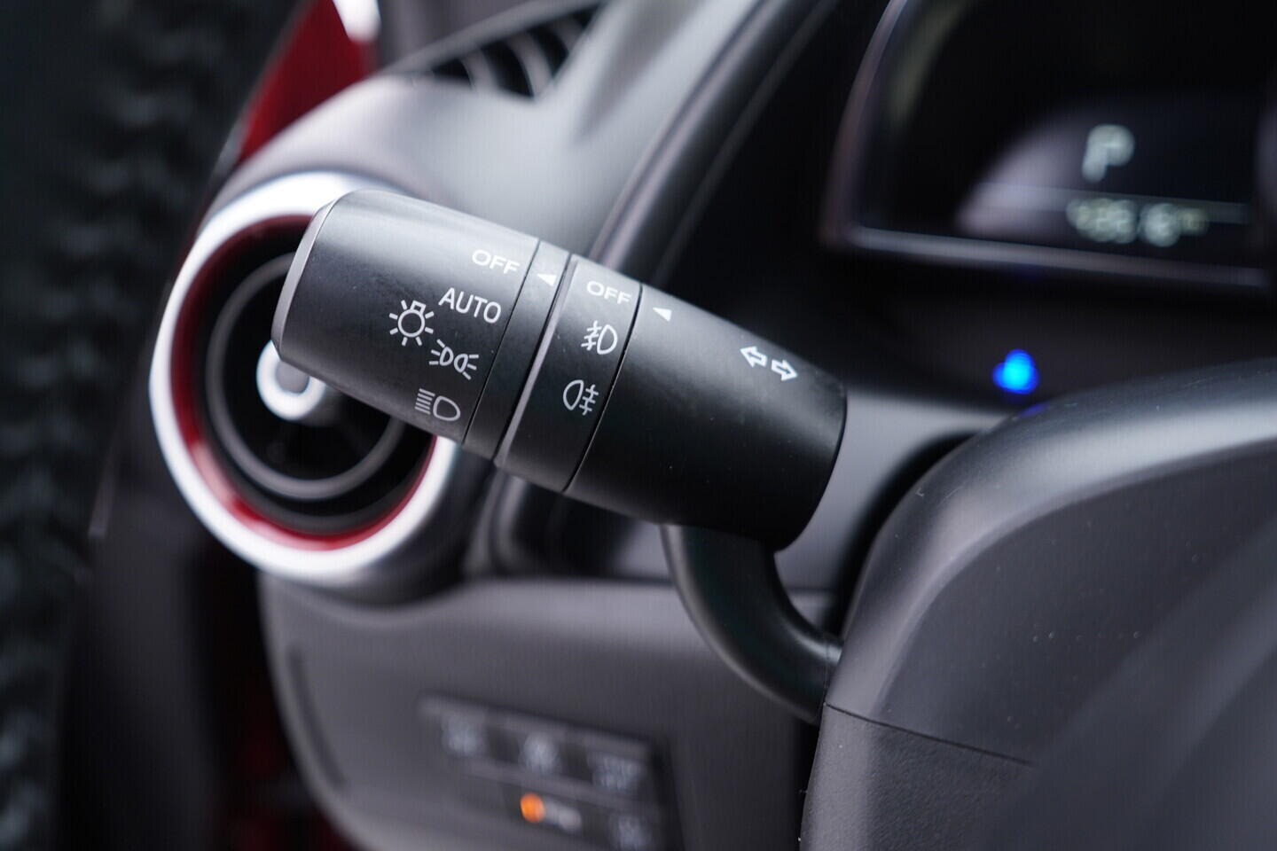 OV190V10820_24.webp_CX-3 Revolution TOP 2.0  110 kW automat