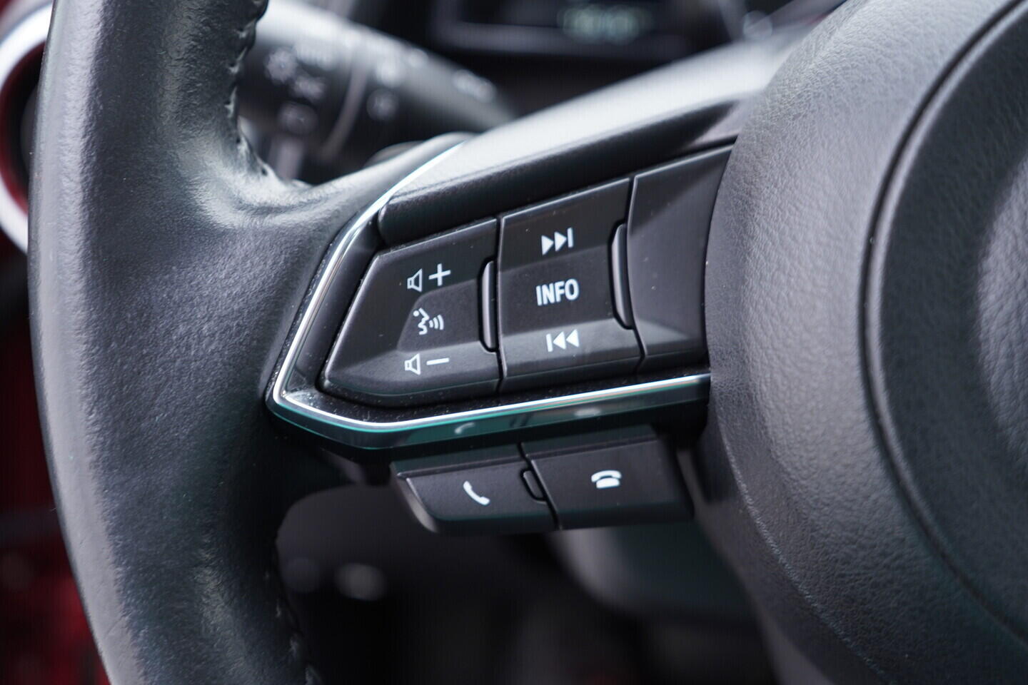 OV190V10820_26.webp_CX-3 Revolution TOP 2.0  110 kW automat