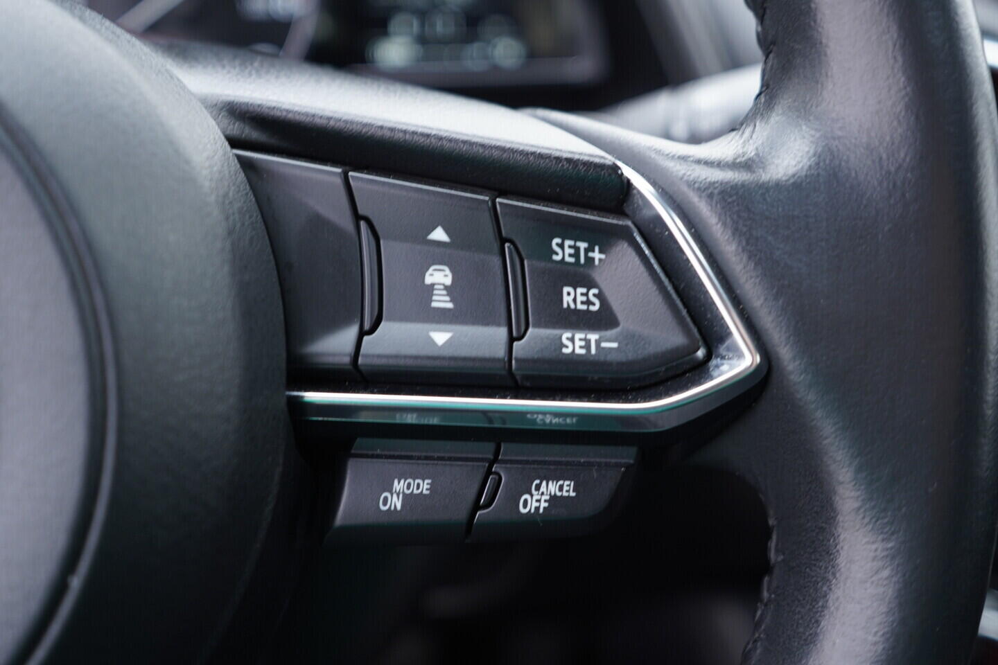 OV190V10820_27.webp_CX-3 Revolution TOP 2.0  110 kW automat