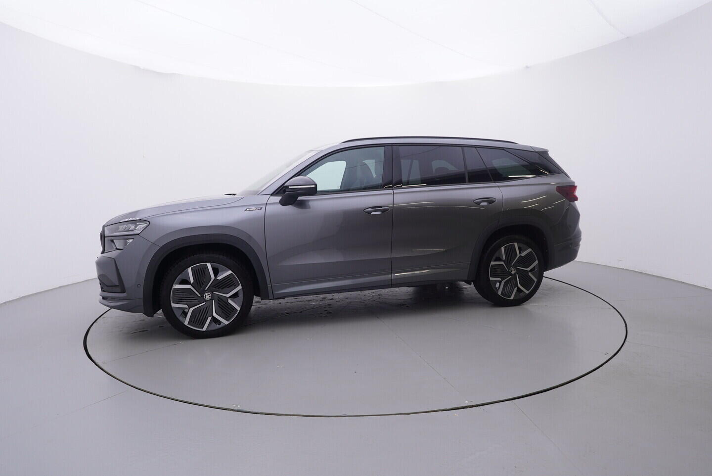 OV190V10822_11.webp_KODIAQ SportLine 2.0 TDI 142 kW automat, DPH