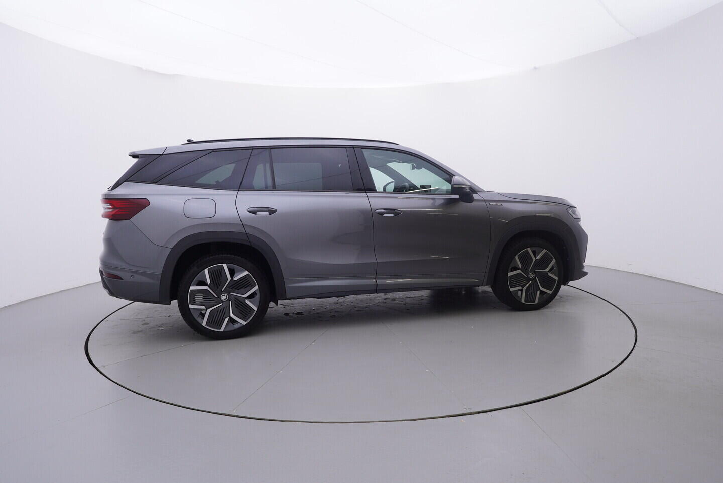 OV190V10822_15.webp_KODIAQ SportLine 2.0 TDI 142 kW automat, DPH