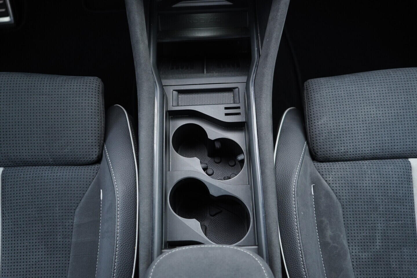 OV190V10822_37.webp_KODIAQ SportLine 2.0 TDI 142 kW automat, DPH