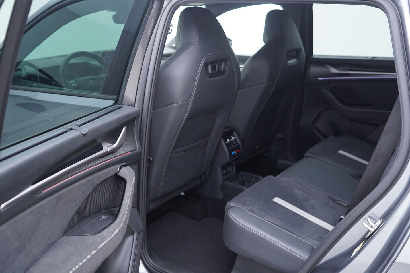 OV190V10822_38.webp_KODIAQ SportLine 2.0 TDI 142 kW automat, DPH