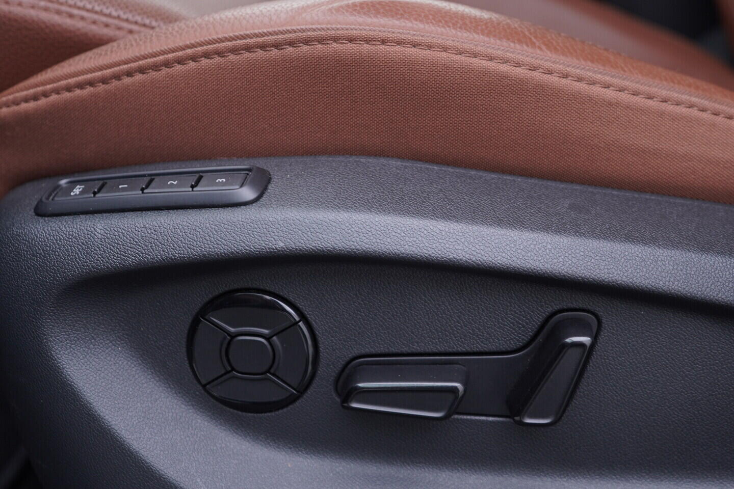 OV190V10823_22.webp_KODIAQ Exclusive Selection 2.0 TDI 110 kW automat, DPH