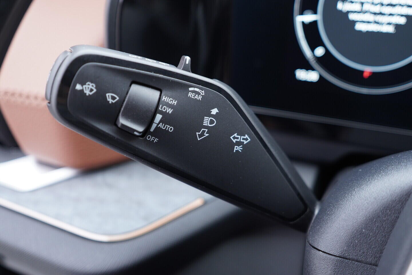 OV190V10823_25.webp_KODIAQ Exclusive Selection 2.0 TDI 110 kW automat, DPH