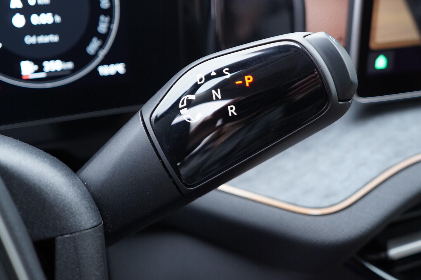 OV190V10823_27.webp_KODIAQ Exclusive Selection 2.0 TDI 110 kW automat, DPH