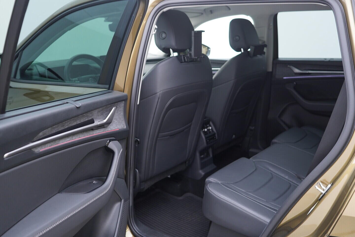 OV190V10825_38.webp_KODIAQ Exclusive Selection 2.0 TDI 142 kW automat, DPH