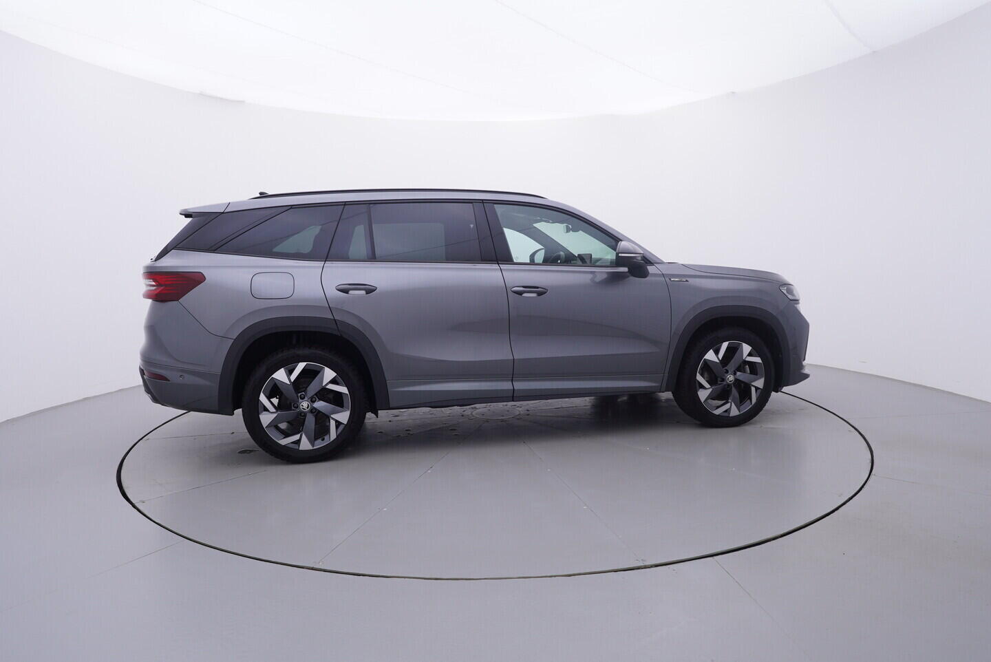 OV190V10827_15.webp_KODIAQ Exclusive Selection 2.0 TDI 142 kW automat, DPH