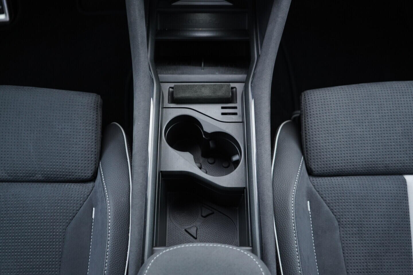 OV190V10827_36.webp_KODIAQ Exclusive Selection 2.0 TDI 142 kW automat, DPH