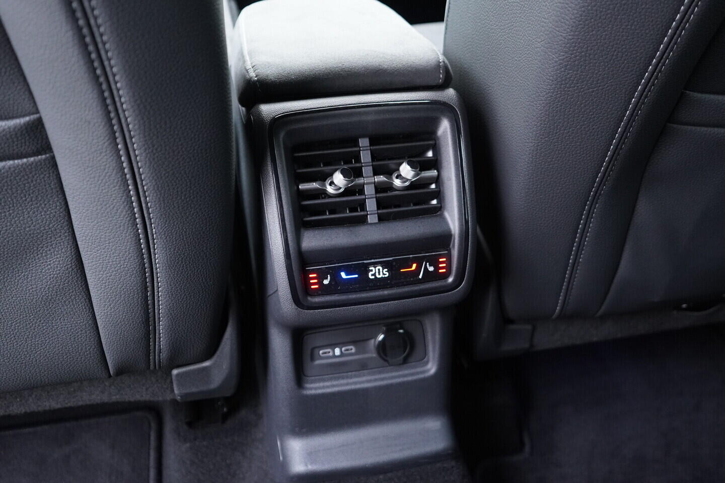 OV190V10827_39.webp_KODIAQ Exclusive Selection 2.0 TDI 142 kW automat, DPH