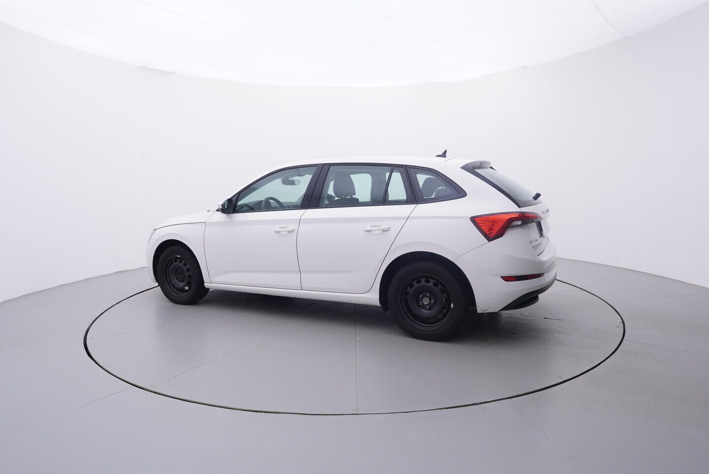 OV190V10828_12.webp_SCALA Ambition 1.0 TSI 70 kW manuál, DPH