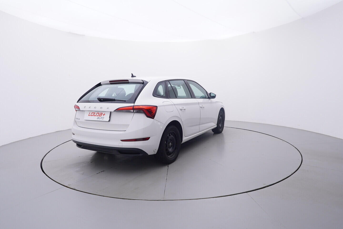 OV190V10828_14.webp_SCALA Ambition 1.0 TSI 70 kW manuál, DPH